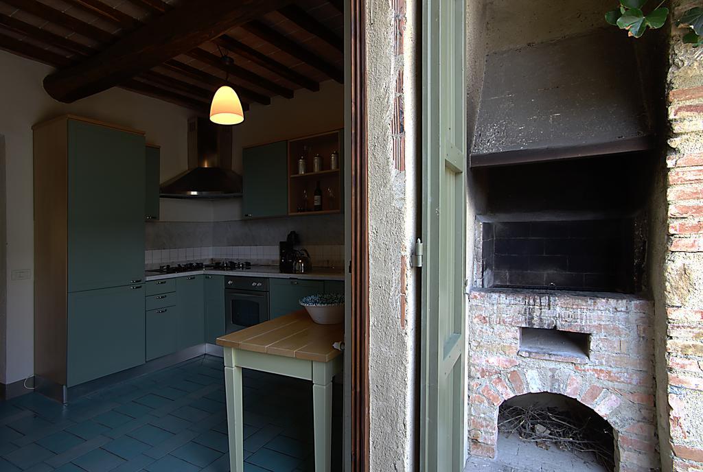 Podere Il Pino Poggibonsi Habitación foto